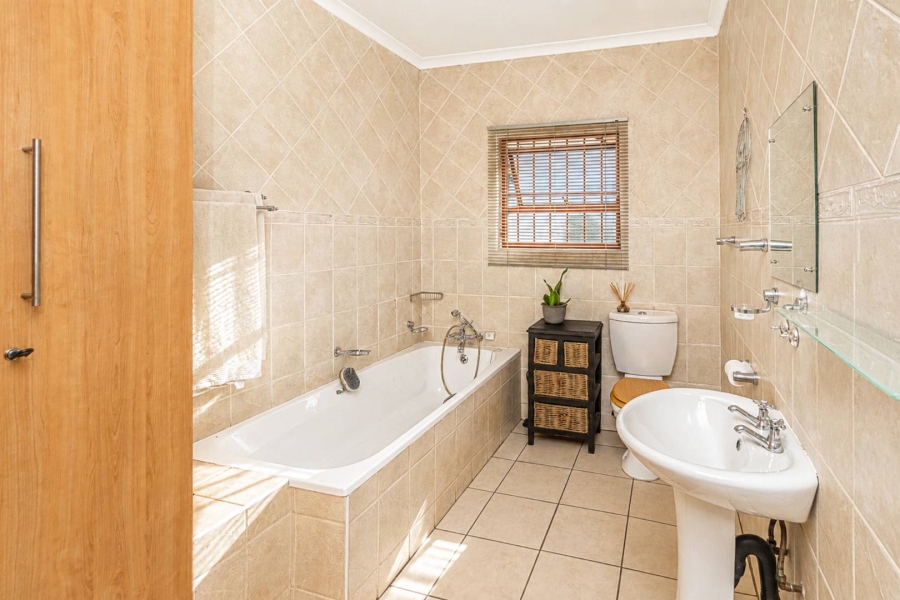 3 Bedroom Property for Sale in Melodie North West